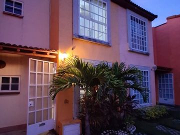 Encantadora Casa en Condominio con Vigilancia en Jardines de la Hacienda, Jiutepec, Morelos