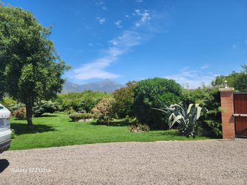 Se Vende 2,7 hectáreas, con Bella Casa y plantación de Palto