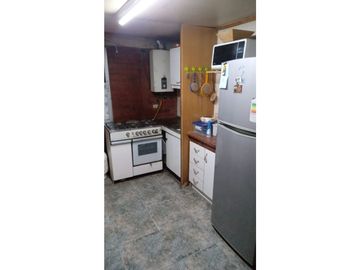 Local comercial, ubicación esquina con estacionamientos
