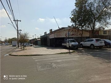 Local comercial, ubicación esquina con estacionamientos