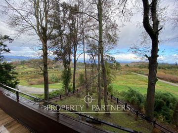 Casa con vista y acceso al Lago Ranco