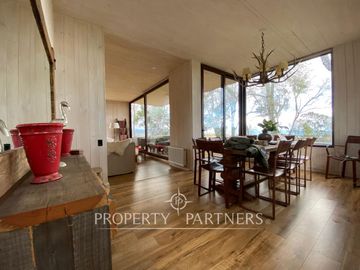 Casa con vista y acceso al Lago Ranco