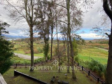 Casa con vista y acceso al Lago Ranco