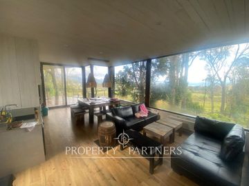Casa con vista y acceso al Lago Ranco
