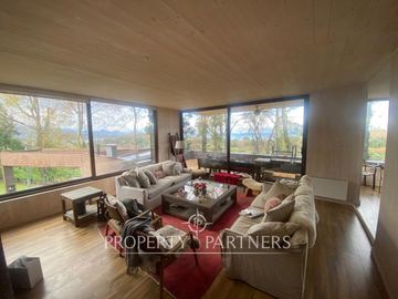 Casa con vista y acceso al Lago Ranco