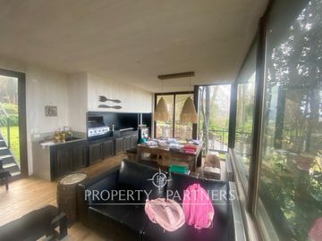 Casa con vista y acceso al Lago Ranco