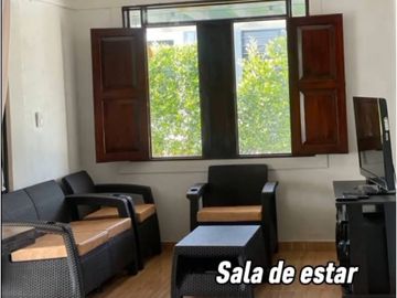 CHALET EN PUEBLO TAPAO