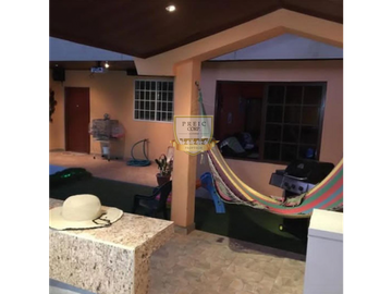 VENTA DE AMPLIA CASA EN BRISAS DEL GOLF