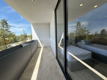 Residencia en Venta en La Espiga - ¡Diseño de Autor y Lujo!