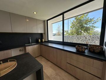 Residencia en Venta en La Espiga - ¡Diseño de Autor y Lujo!