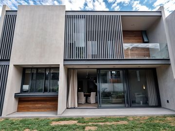 Residencia en Venta en La Espiga - ¡Diseño de Autor y Lujo!