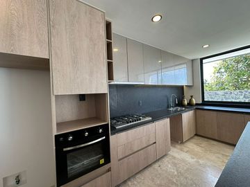 Residencia en Venta en La Espiga - ¡Diseño de Autor y Lujo!
