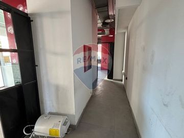 Excelente local comercial con la mejor ubicacion