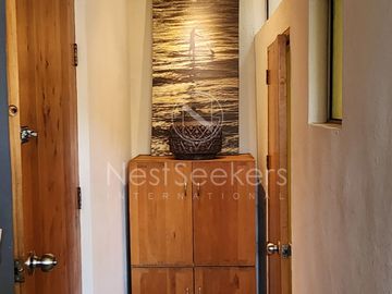 CASA EN VENTA TOTALMENTE AMUEBLADA.