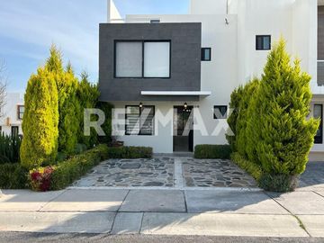 CASA EN CONDOMINIO EN RENTA  - (3)