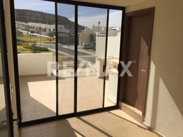 CASA EN CONDOMINIO EN RENTA  - (3)