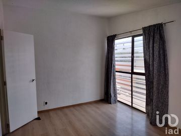 CASA EN VENTA  POR PLAZA CRISTAL Y UVP EN VILLA ENCANTADA PUEBLA