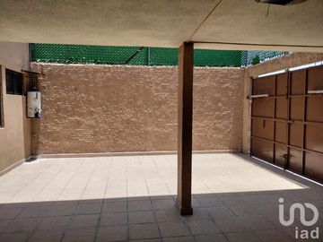CASA EN VENTA  POR PLAZA CRISTAL Y UVP EN VILLA ENCANTADA PUEBLA