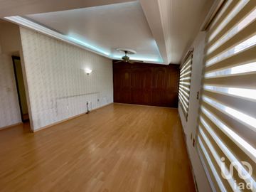 Casa en Venta en Circuito Héroes, Cd. Satélite