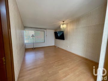 Casa en Venta en Circuito Héroes, Cd. Satélite