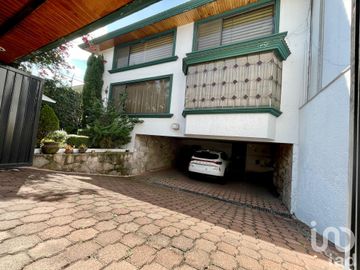 Casa en Venta en Circuito Héroes, Cd. Satélite