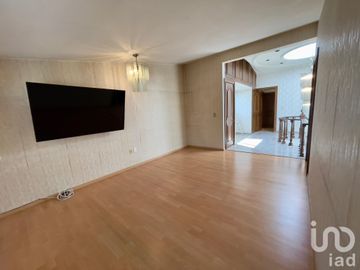 Casa en Venta en Circuito Héroes, Cd. Satélite