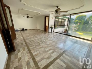 Casa en Venta en Circuito Héroes, Cd. Satélite