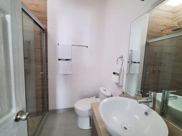 CASA EN VENTA MODELO ENCINO, EN BOSQUES, SECTOR VIÑEDOS, TORREON, COAHUILA