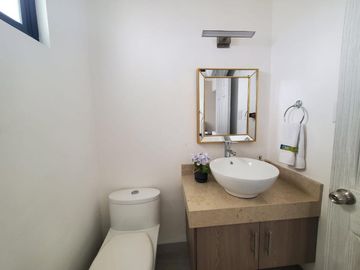 CASA EN VENTA MODELO ENCINO, EN BOSQUES, SECTOR VIÑEDOS, TORREON, COAHUILA