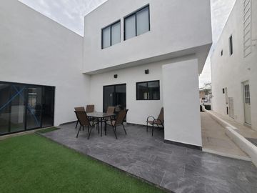 CASA EN VENTA MODELO ENCINO, EN BOSQUES, SECTOR VIÑEDOS, TORREON, COAHUILA