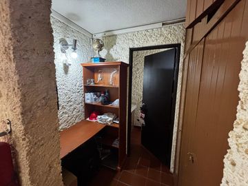 VENTA DE CASA  AV. 15 DE MAYO