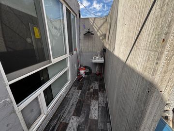 VENTA DE CASA  AV. 15 DE MAYO