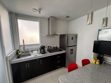 VENTA DE CASA  AV. 15 DE MAYO