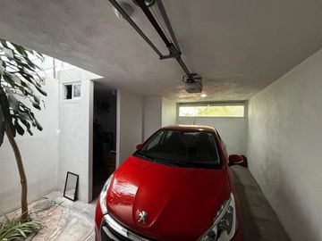 VENTA DE CASA  AV. 15 DE MAYO