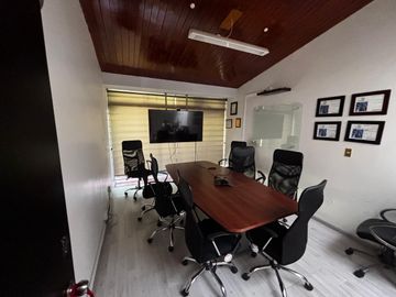 VENTA DE CASA  AV. 15 DE MAYO