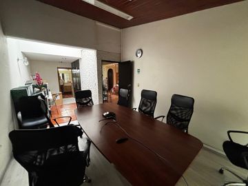 VENTA DE CASA  AV. 15 DE MAYO
