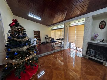 VENTA DE CASA  AV. 15 DE MAYO