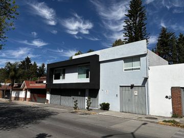 VENTA DE CASA  AV. 15 DE MAYO