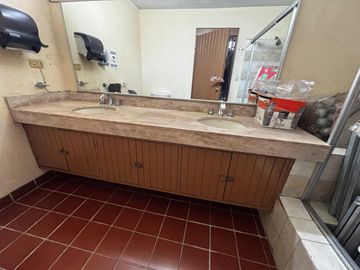 VENTA DE CASA  AV. 15 DE MAYO