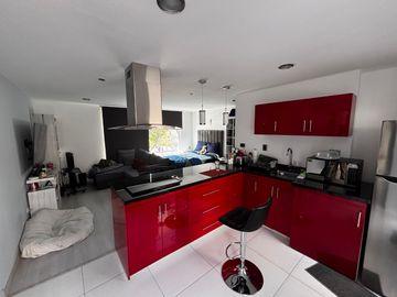 VENTA DE CASA  AV. 15 DE MAYO