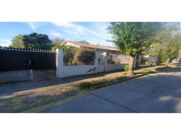 ¡Casa para remodelar en Conchalí con Jardín
