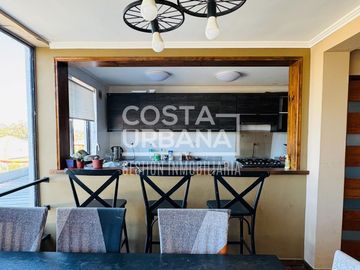 Amplia casa Curauma