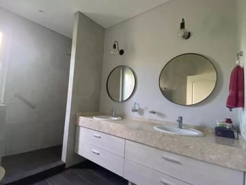 Casa en venta - 3 Dormitorios 2 Baños - 820Mts2 - Pilar del Este