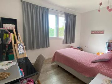 Casa en venta - 3 Dormitorios 2 Baños - 820Mts2 - Pilar del Este