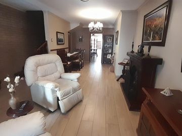 PH en venta - 4 Dormitorios 2 Baños - Cochera - 254Mts2 - Barracas