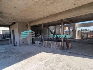 Casa con obra gris completa en Barrio Lagos de Canning, muy prolija