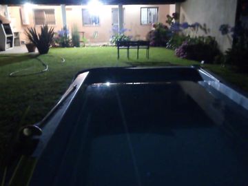 Casa de tres ambientes con jardin y piscina en venta en Ruta del Sol La Plata