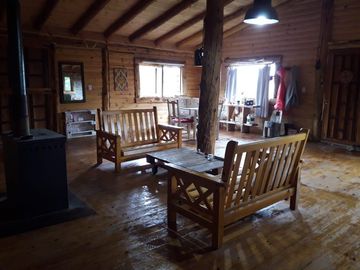 HERMOSA CABAÑA EN PASAJE PUERTO PATRIADA - CHUBUT