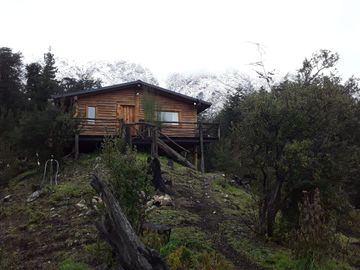 HERMOSA CABAÑA EN PASAJE PUERTO PATRIADA - CHUBUT