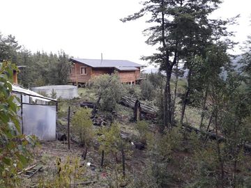HERMOSA CABAÑA EN PASAJE PUERTO PATRIADA - CHUBUT